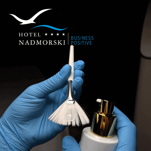 serum baltic collagen i logo hotelu nadmorskiego