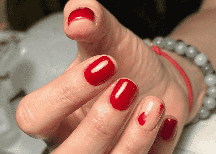 hybryda na paznokciach rąk - manicure - Joanna MARIS